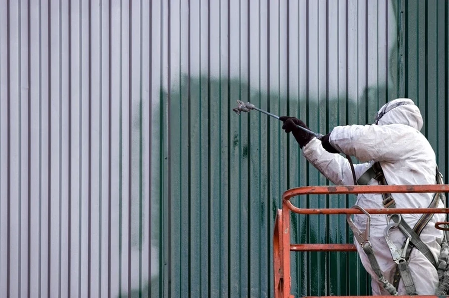 How Weather Affects Exterior Painting Results Lynwood, CA How Weather Affects Exterior Painting Results Lynwood, CA