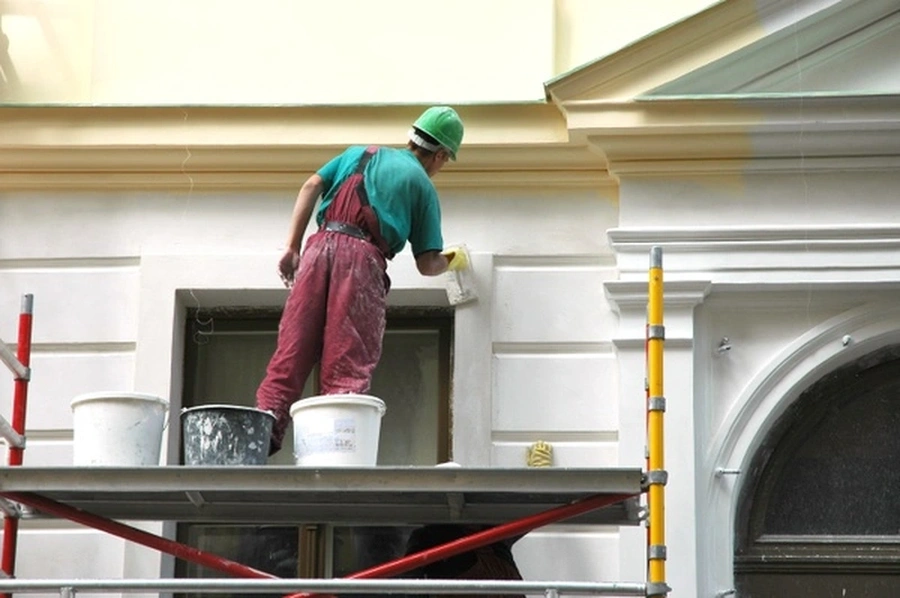 How Weather Affects Exterior Painting Results in Lynwood, CA How Weather Affects Exterior Painting Results in Lynwood, CA