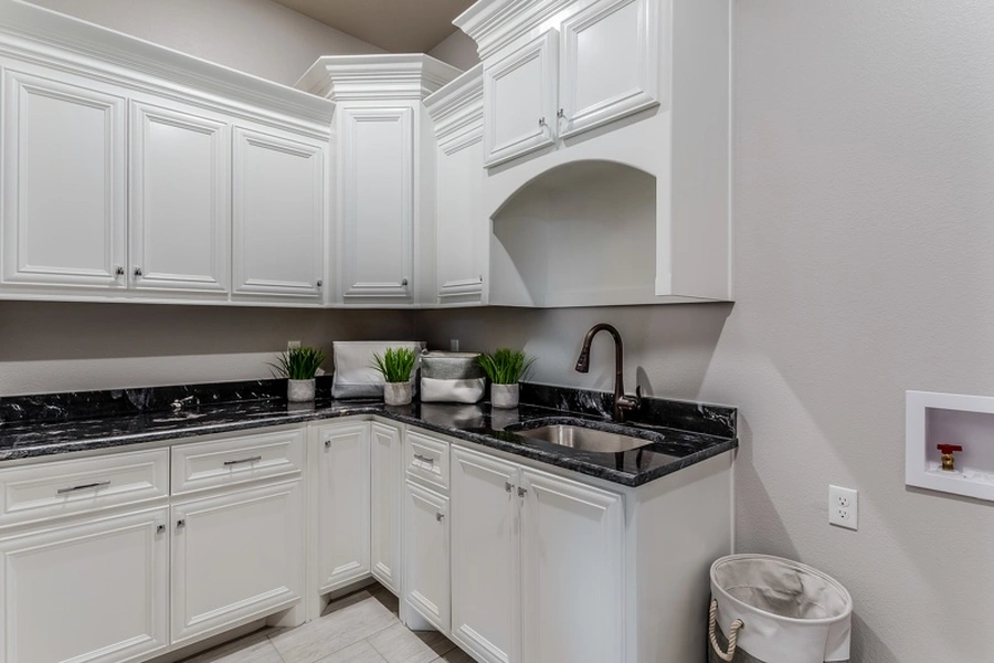 Why Professional Handyman Skills Matter In Kitchen Makeovers Lynwood, CA